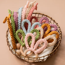 画像をギャラリービューアに読み込む, Croshet bunny teether&holder matching set ♪ 𓊆 歯固め&ホルダー 𓊇