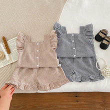 画像をギャラリービューアに読み込む, Baby setup hem ruffle le shorts plaid
