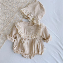 画像をギャラリービューアに読み込む, Cotton Romper  With  Lace Cap
